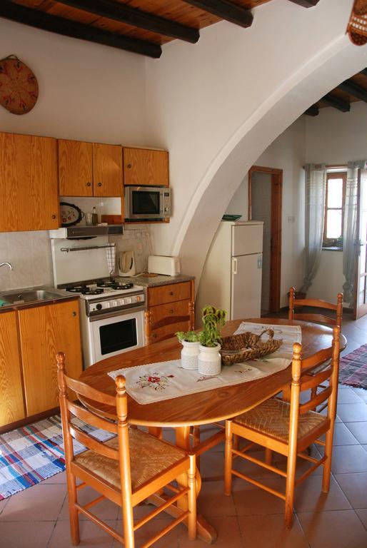 דירות קאלאבסוס Kontoyiannis House מראה חיצוני תמונה