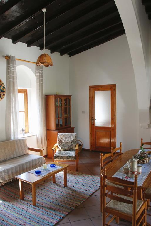 דירות קאלאבסוס Kontoyiannis House מראה חיצוני תמונה