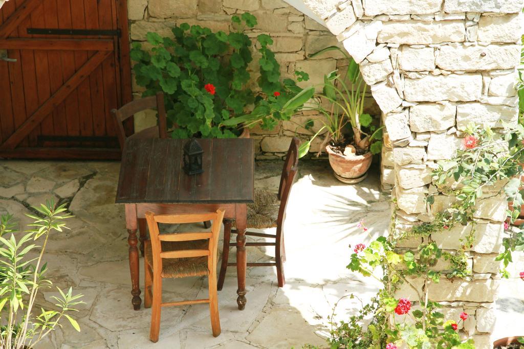 דירות קאלאבסוס Kontoyiannis House מראה חיצוני תמונה