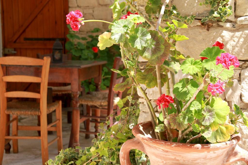 דירות קאלאבסוס Kontoyiannis House מראה חיצוני תמונה