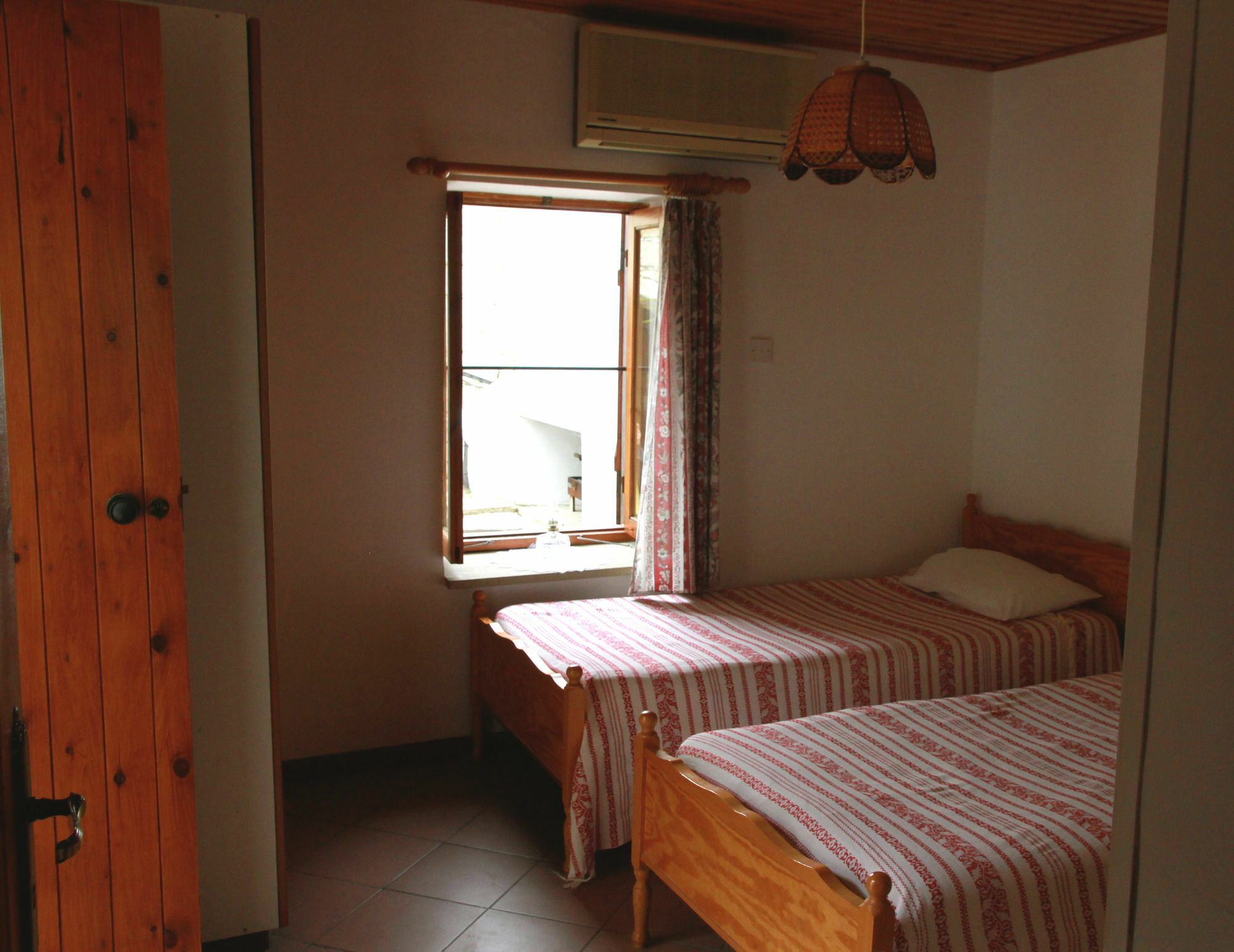 דירות קאלאבסוס Kontoyiannis House מראה חיצוני תמונה